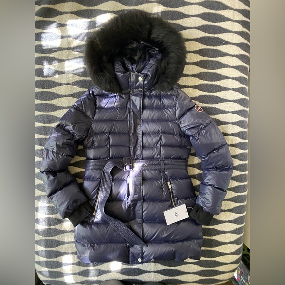 UGG Jackets & Blazers - NWT UGG Valerie Navy belted down hooded parka sheep fur collar women’s size M